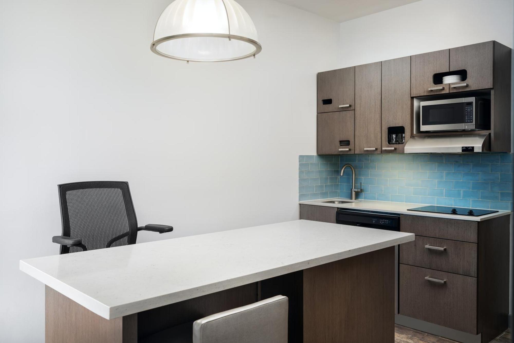 Hyatt House 5th Avenue Hotel North Naples