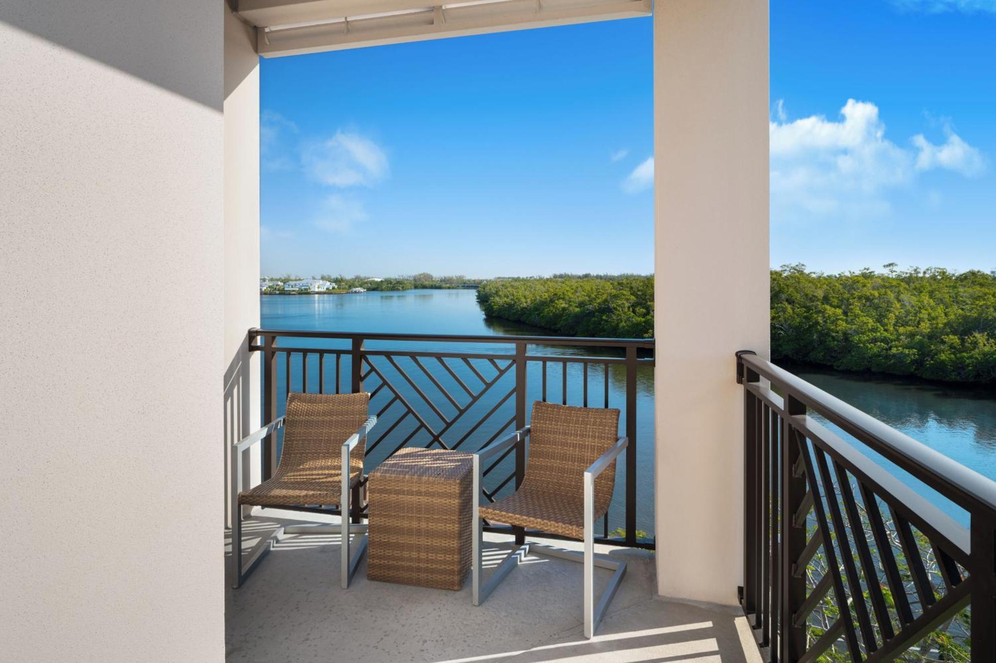 Hyatt House 5th Avenue 3* North Naples